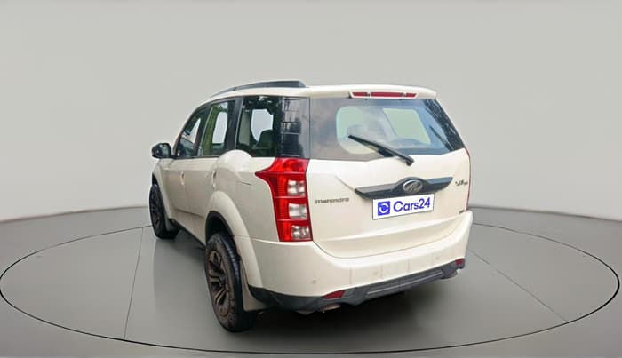 2017 Mahindra XUV500 W6, Diesel, Manual, 1,86,579 km, exterior