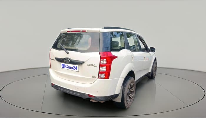 2017 Mahindra XUV500 W6, Diesel, Manual, 1,86,579 km, exterior