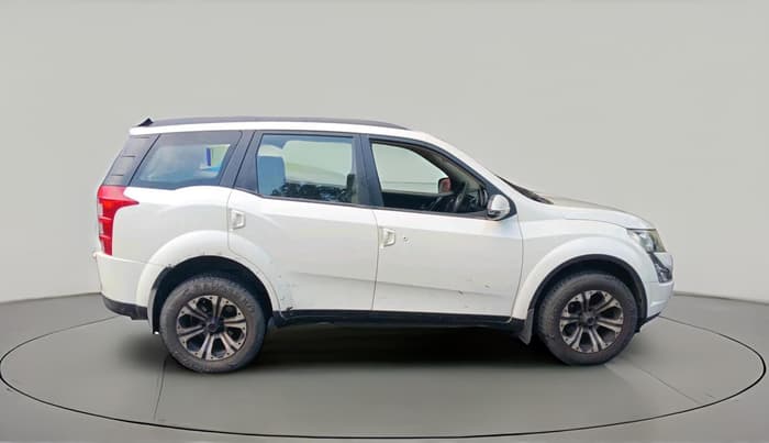 2017 Mahindra XUV500 W6, Diesel, Manual, 1,86,579 km, exterior