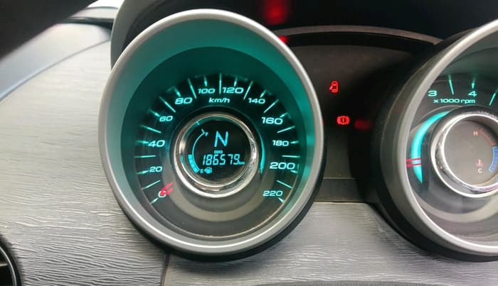 2017 Mahindra XUV500 W6, Diesel, Manual, 1,86,579 km, interior
