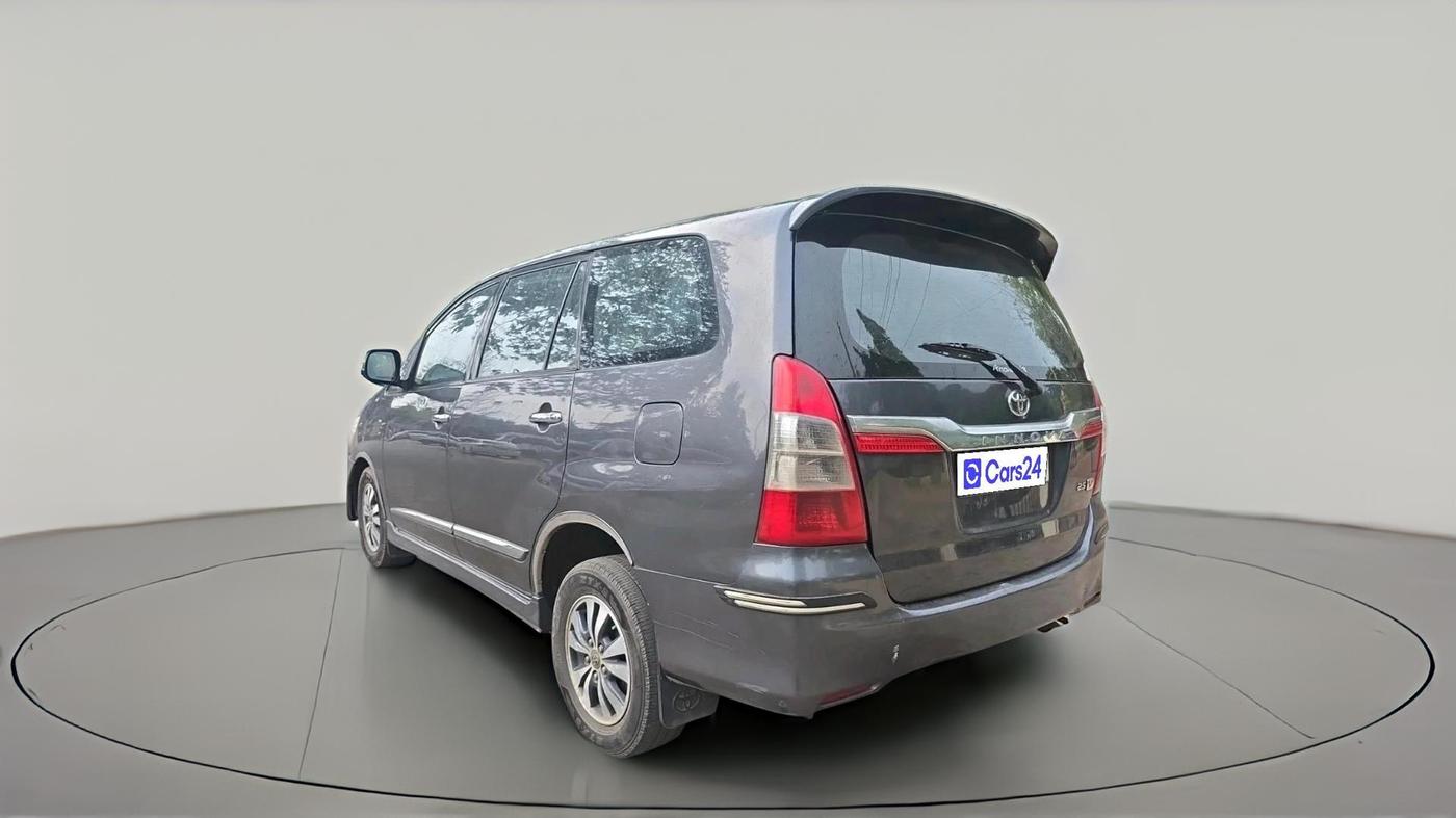 2015 Toyota Innova 2.5 VX 7 STR, Diesel, Manual, 2,45,622 km, exterior