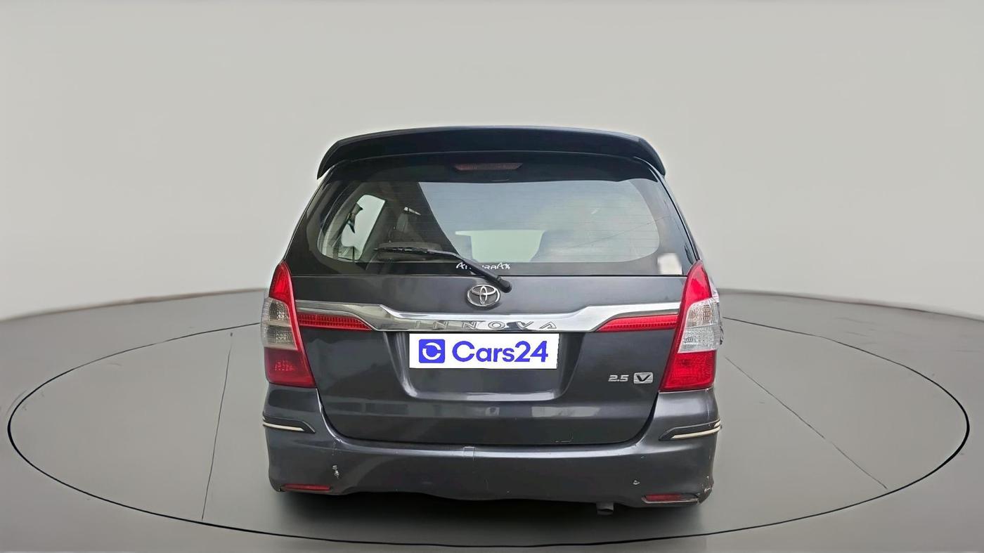 2015 Toyota Innova 2.5 VX 7 STR, Diesel, Manual, 2,45,622 km, exterior