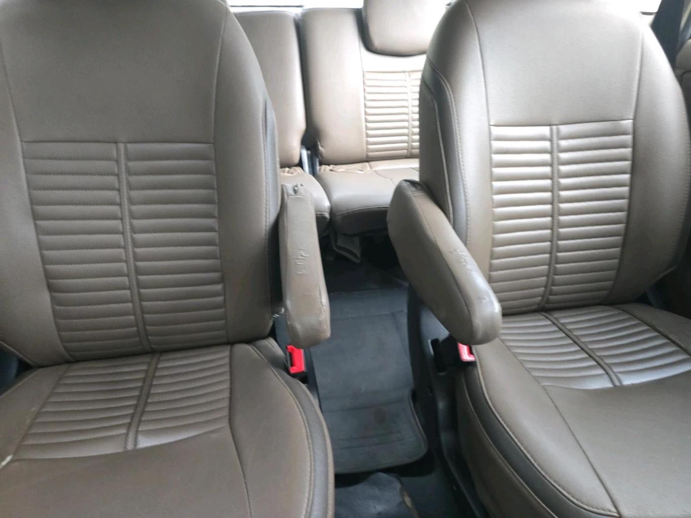2015 Toyota Innova 2.5 VX 7 STR, Diesel, Manual, 2,45,622 km, interior