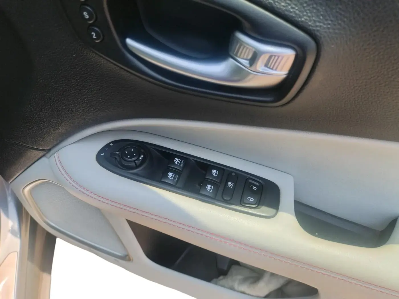2020 Jeep Compass LIMITED PLUS PETROL AT, Petrol, Automatic, 77,313 km, interior