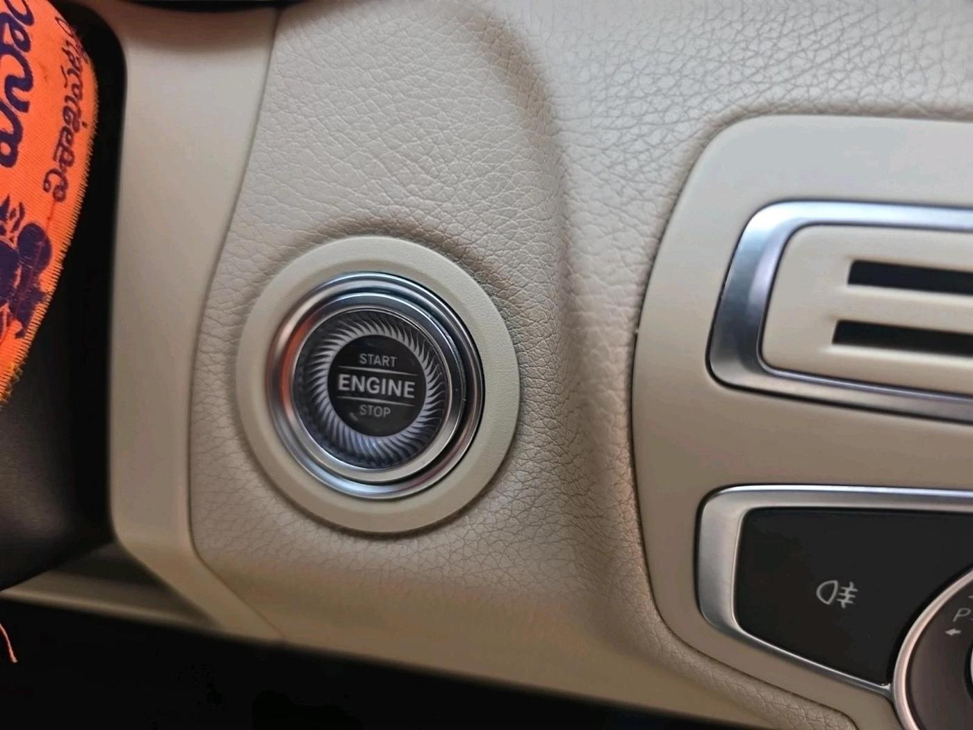 2020 Mercedes Benz C Class 200 K CLASSIC, Petrol, Automatic, 1,18,497 km, interior