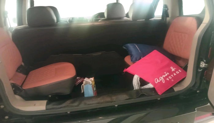 2022 Mahindra BOLERO NEO N10 R, Diesel, Manual, 28,676 km, interior