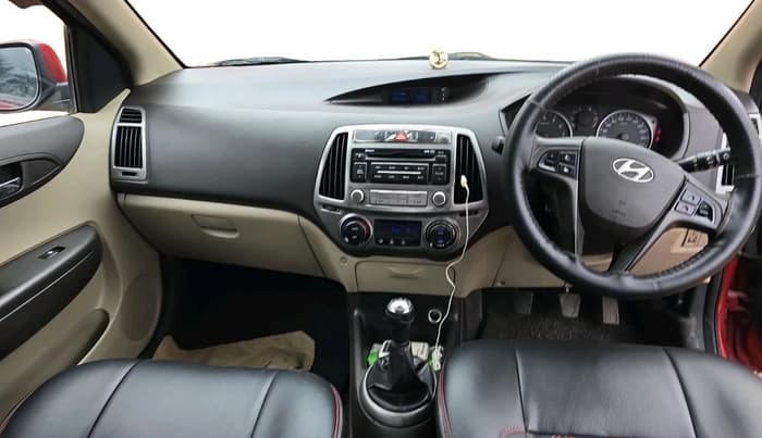 2013 Hyundai i20 SPORTZ 1.2, Petrol, Manual, 67,302 km, interior