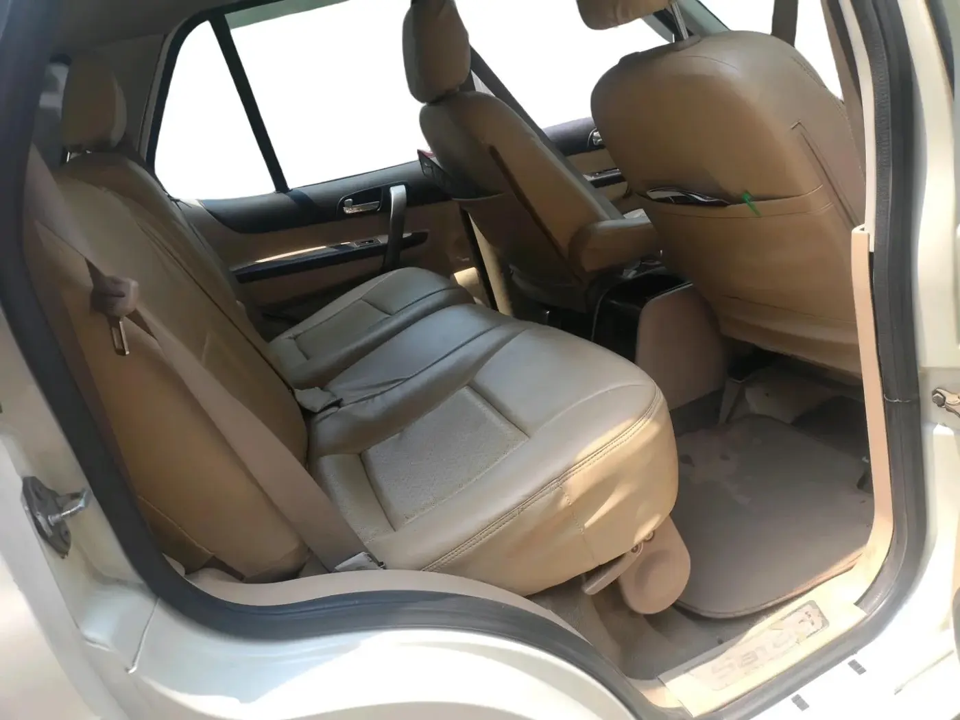 2014 Tata Safari Storme 2.2 EX 4X2, Diesel, Manual, 1,23,338 km, interior