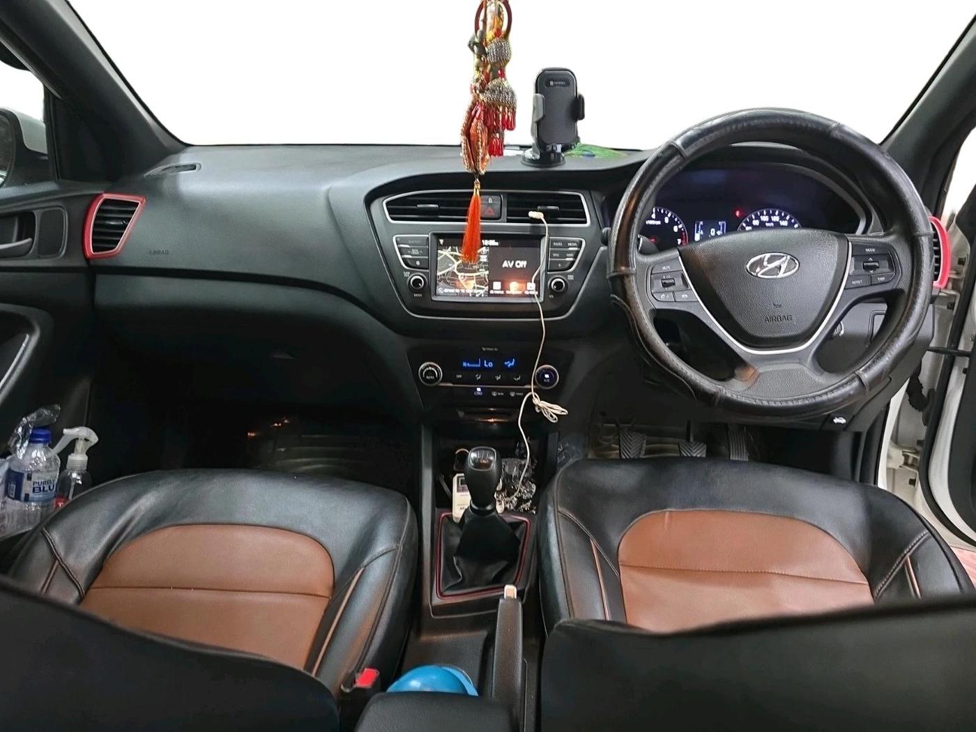2018 Hyundai Elite i20 ASTA 1.2 DUAL TONE, Petrol, Manual, 60,655 km, interior