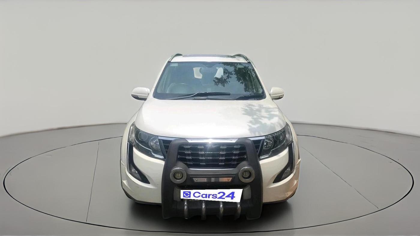 2018 Mahindra XUV500 W11 AT, Diesel, Automatic, 1,46,526 km, exterior