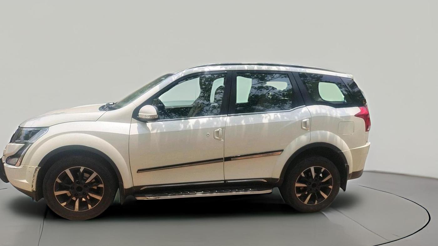 2018 Mahindra XUV500 W11 AT, Diesel, Automatic, 1,46,526 km, exterior