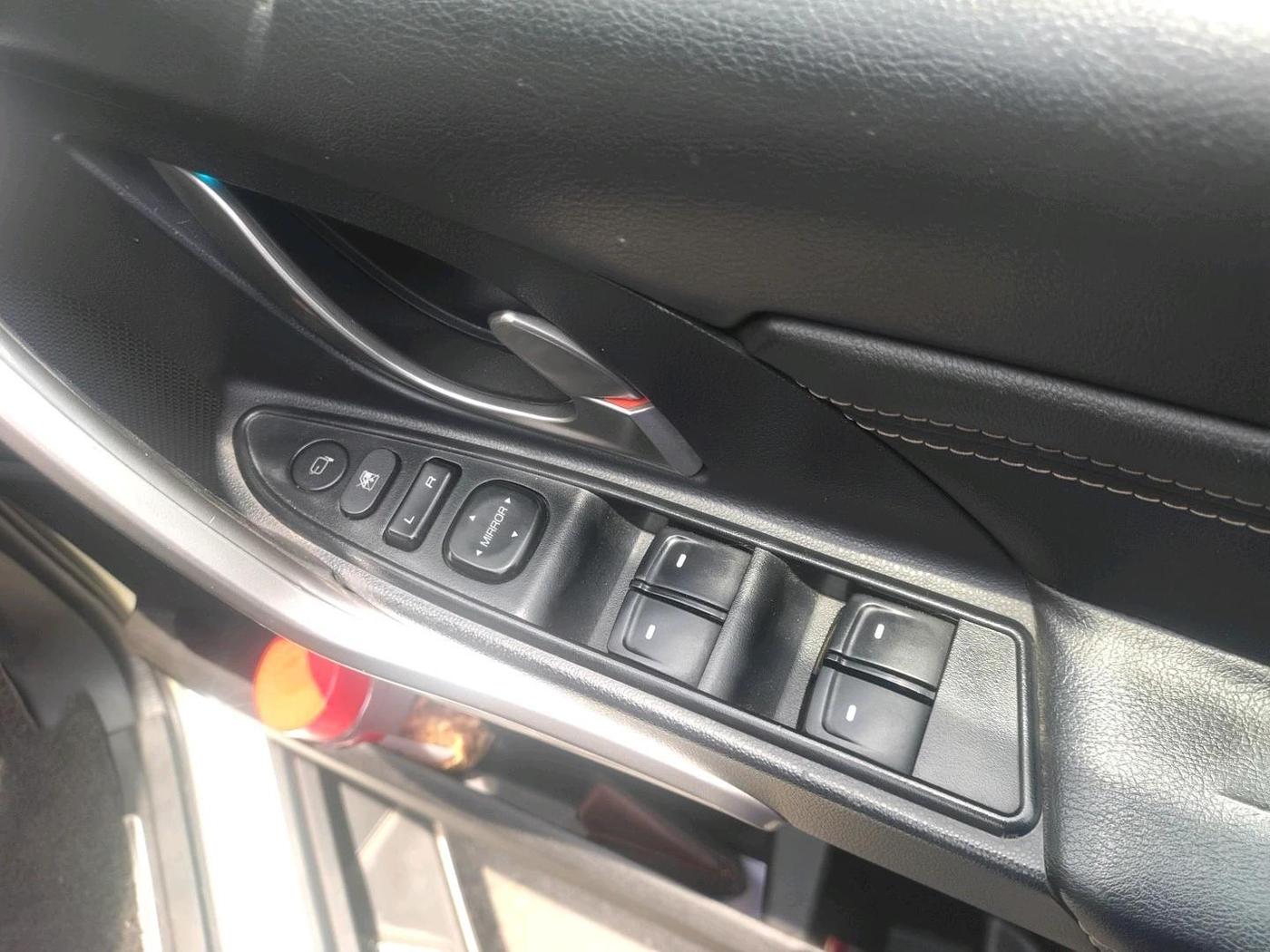 2018 Mahindra XUV500 W11 AT, Diesel, Automatic, 1,46,526 km, interior
