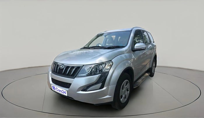 2017 Mahindra XUV500 W6, Diesel, Manual, 82,716 km, exterior