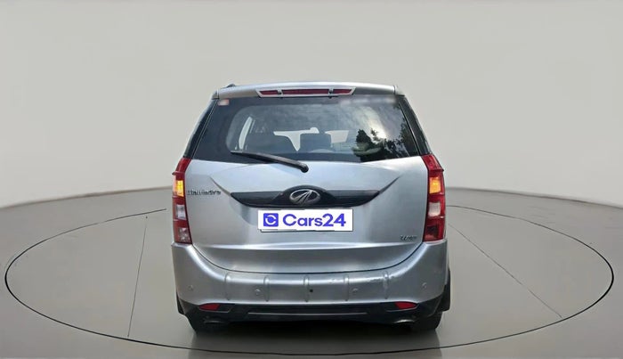 2017 Mahindra XUV500 W6, Diesel, Manual, 82,716 km, exterior