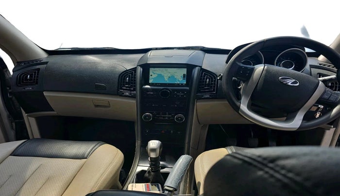 2017 Mahindra XUV500 W6, Diesel, Manual, 82,716 km, interior