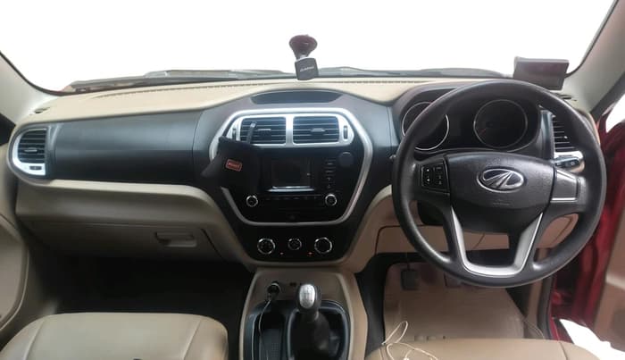 2017 Mahindra TUV300 T8, Diesel, Manual, 47,743 km, interior