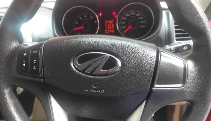 2017 Mahindra TUV300 T8, Diesel, Manual, 47,743 km, interior