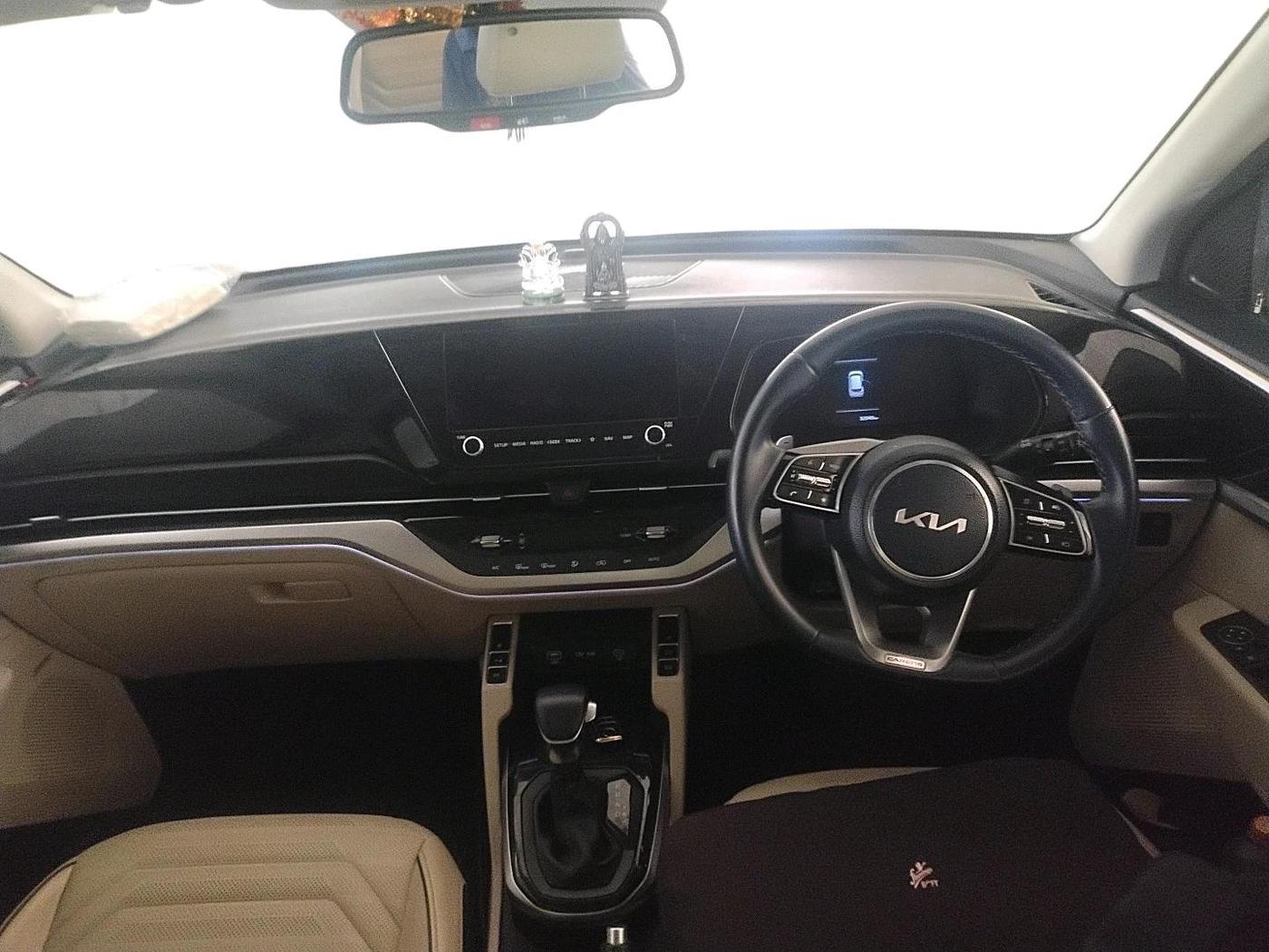 2023 KIA CARENS LUXURY PLUS 1.5 DIESEL AT 7 STR, Diesel, Automatic, 32,049 km, interior
