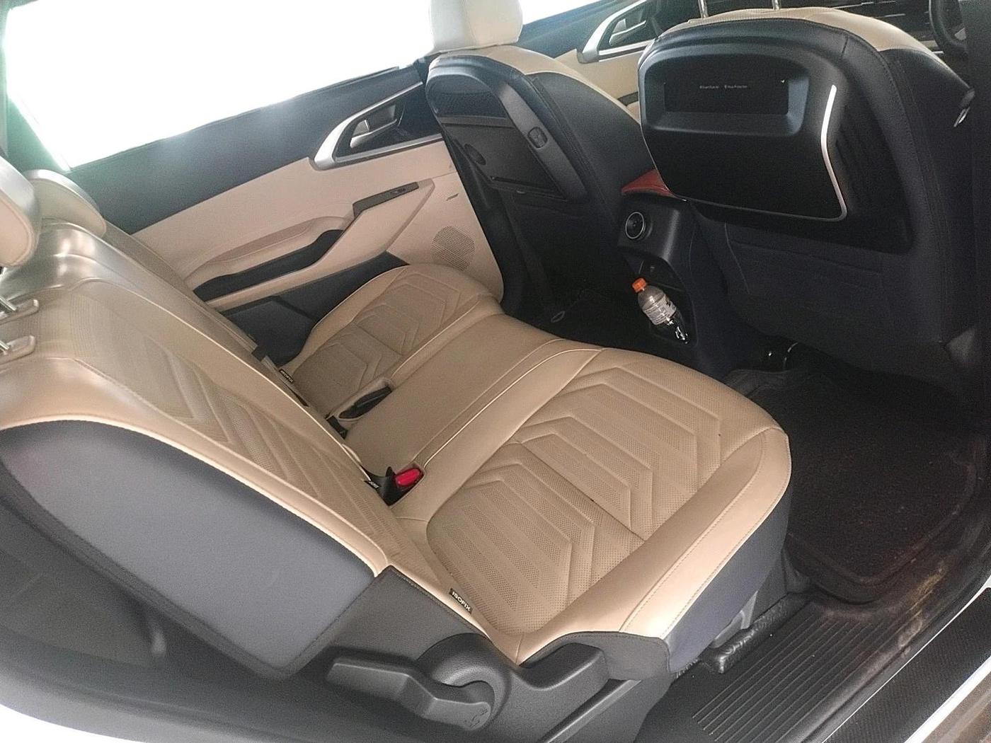 2023 KIA CARENS LUXURY PLUS 1.5 DIESEL AT 7 STR, Diesel, Automatic, 32,049 km, interior