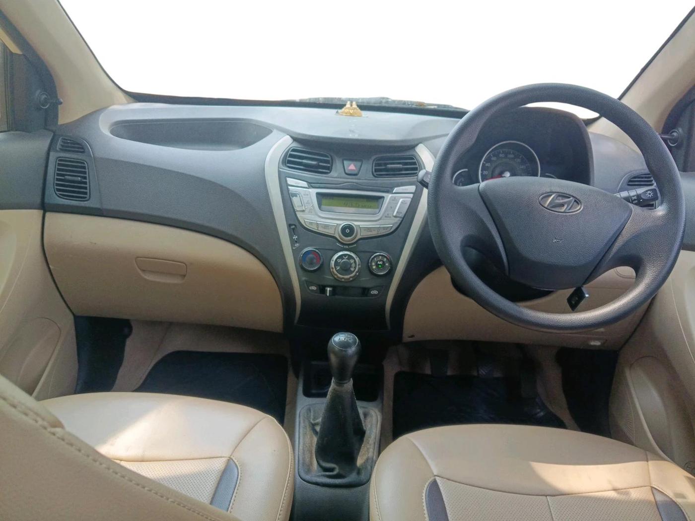 2017 Hyundai Eon MAGNA +, Petrol, Manual, 38,318 km, interior