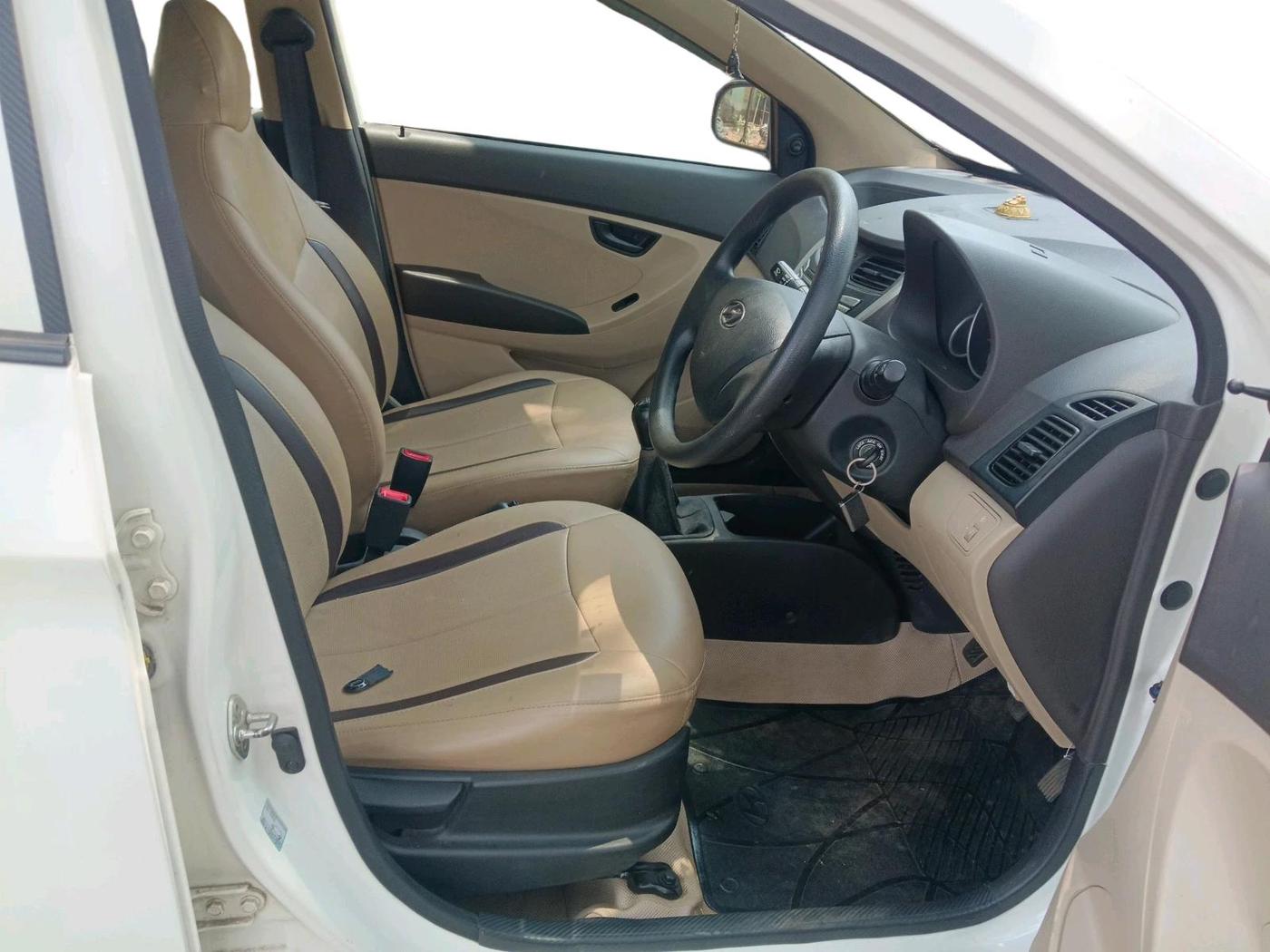 2017 Hyundai Eon MAGNA +, Petrol, Manual, 38,318 km, interior