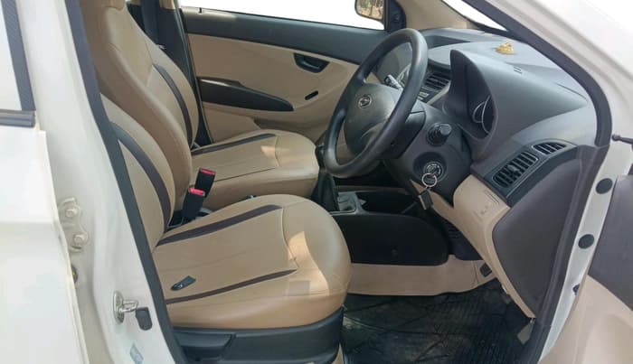 2017 Hyundai Eon MAGNA +, Petrol, Manual, 38,318 km, interior