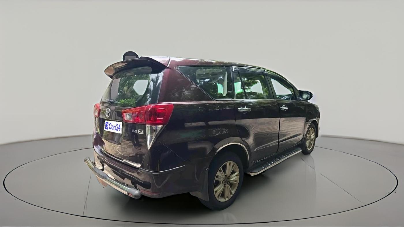 2016 Toyota Innova Crysta 2.8 ZX AT 7 STR, Diesel, Automatic, 1,32,794 km, exterior