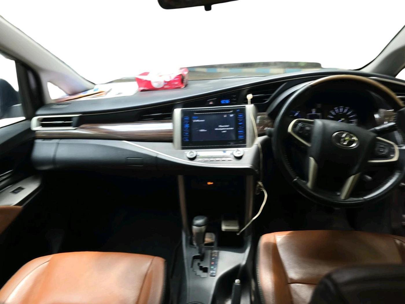 2016 Toyota Innova Crysta 2.8 ZX AT 7 STR, Diesel, Automatic, 1,32,794 km, interior