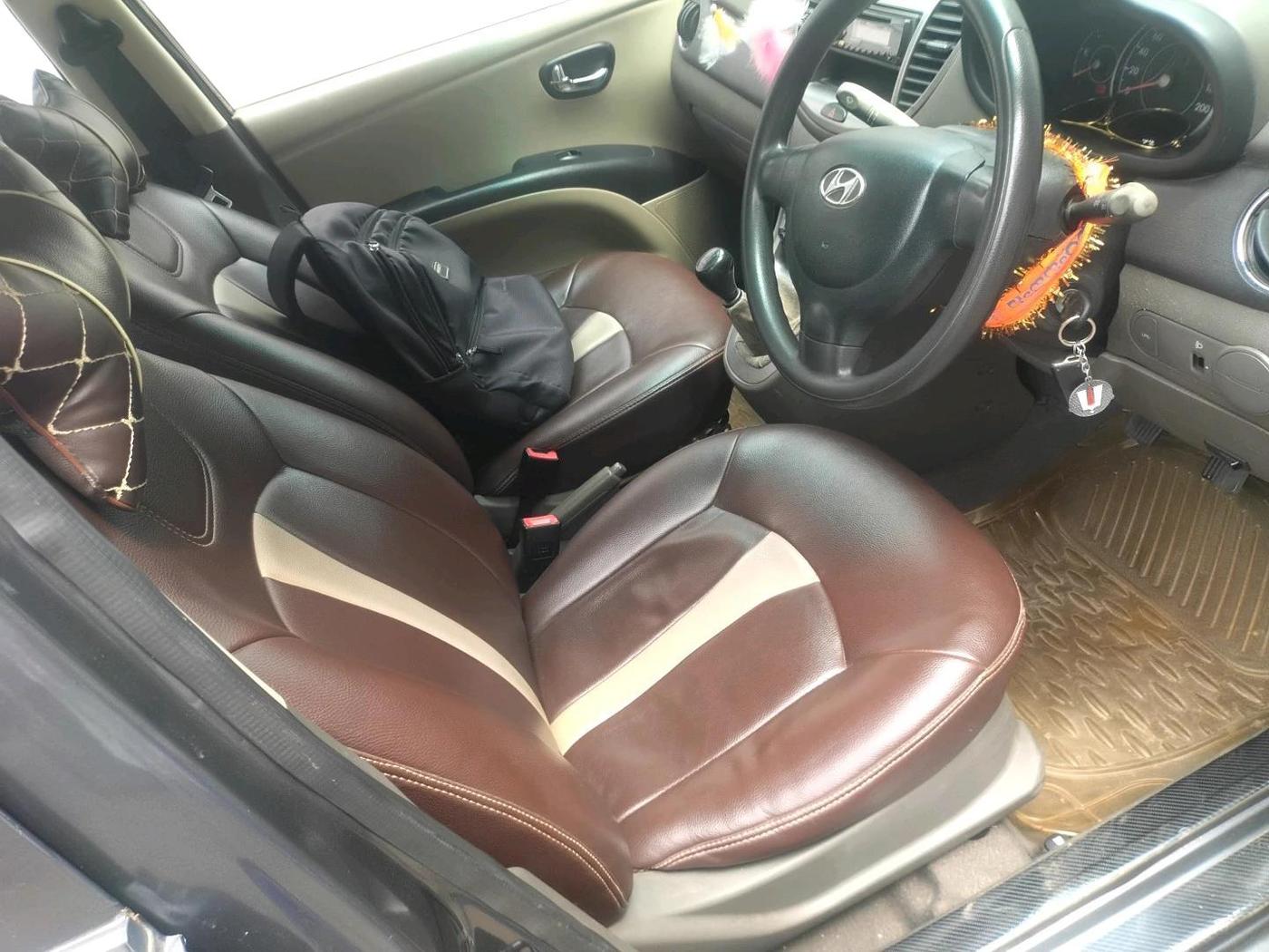 2012 Hyundai i10 MAGNA 1.1 LPG, Petrol, Manual, 1,17,449 km, interior