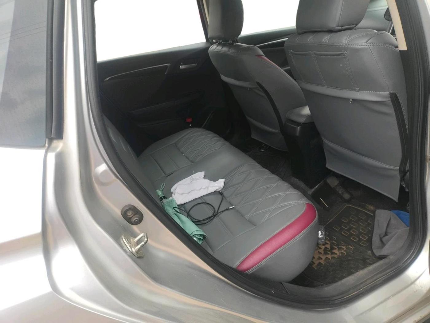2017 Honda WR-V 1.5L I-DTEC VX MT, Diesel, Manual, 1,99,034 km, interior