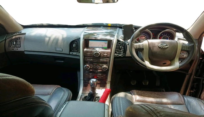 2013 Mahindra XUV500 W8 AWD, Diesel, Manual, 1,47,790 km, interior