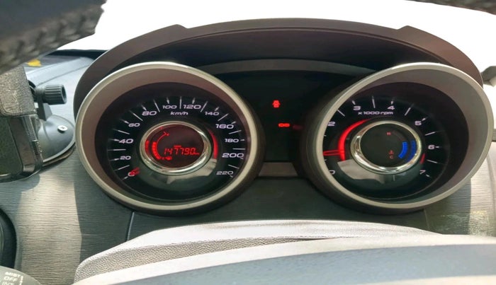 2013 Mahindra XUV500 W8 AWD, Diesel, Manual, 1,47,790 km, interior