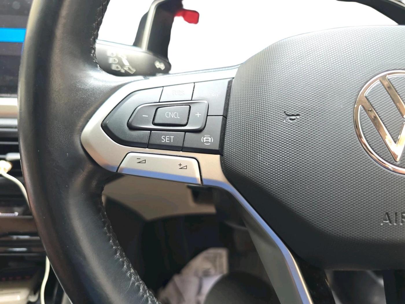 2023 Volkswagen VIRTUS TOPLINE TSI 1.0 AT, Petrol, Automatic, 22,788 km, interior