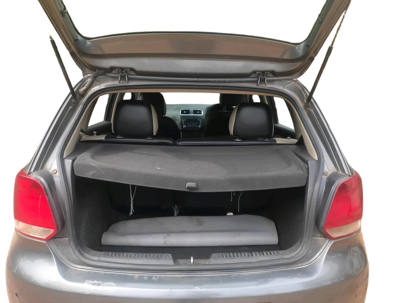 2013 Volkswagen Polo COMFORTLINE 1.2L PETROL, Petrol, Manual, 1,41,285 km, exterior