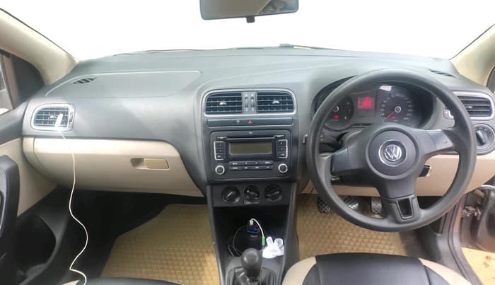 2013 Volkswagen Polo COMFORTLINE 1.2L PETROL, Petrol, Manual, 1,41,285 km, interior