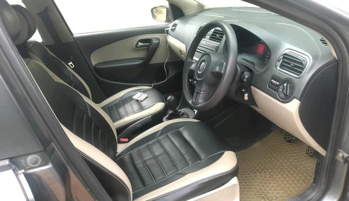 2013 Volkswagen Polo COMFORTLINE 1.2L PETROL, Petrol, Manual, 1,41,285 km, interior