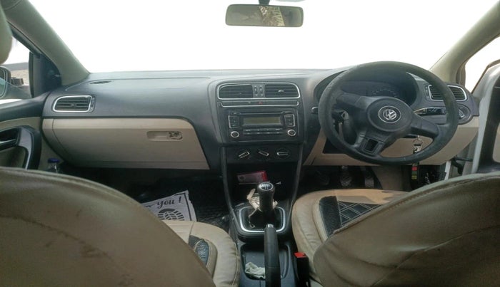 2011 Volkswagen Polo HIGHLINE1.2L, Petrol, Manual, 1,45,569 km, interior