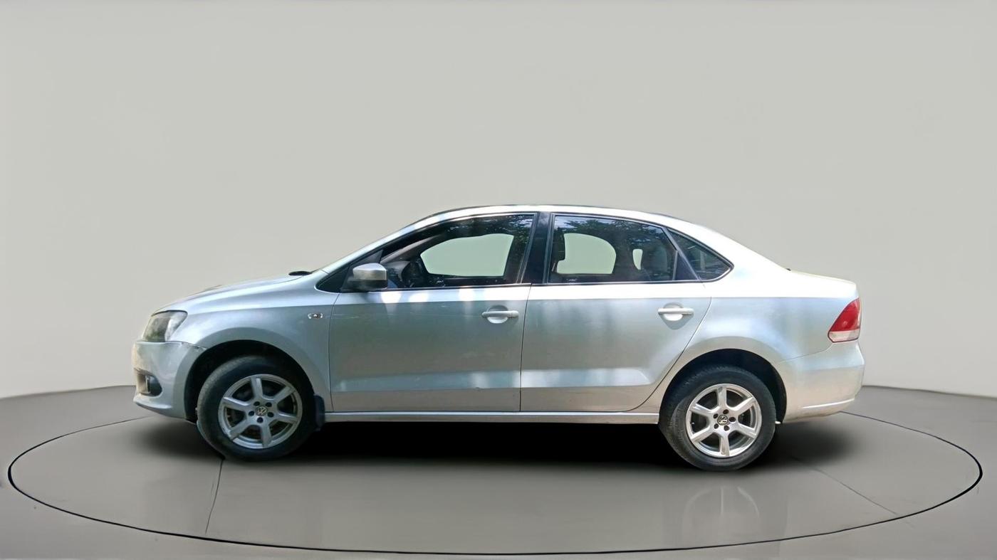 2013 Volkswagen Vento HIGHLINE 1.6 MPI, Petrol, Manual, 68,636 km, exterior