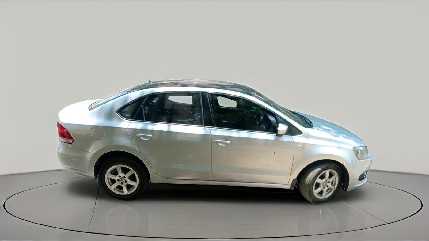 2013 Volkswagen Vento HIGHLINE 1.6 MPI, Petrol, Manual, 68,636 km, exterior