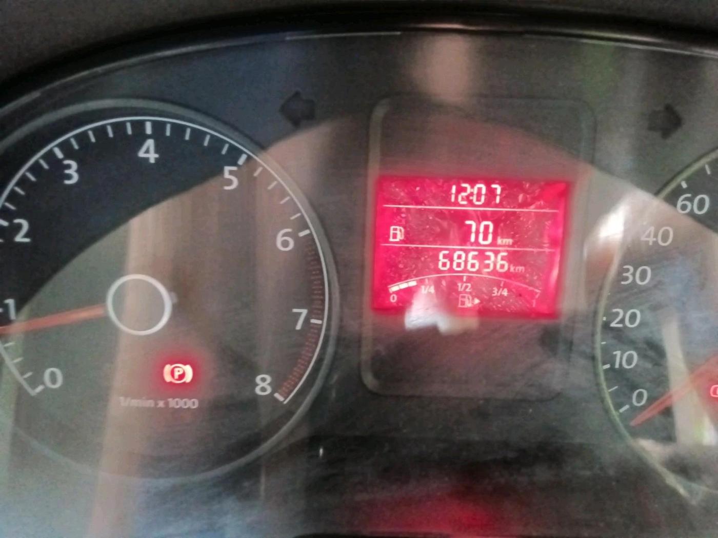 2013 Volkswagen Vento HIGHLINE 1.6 MPI, Petrol, Manual, 68,636 km, interior