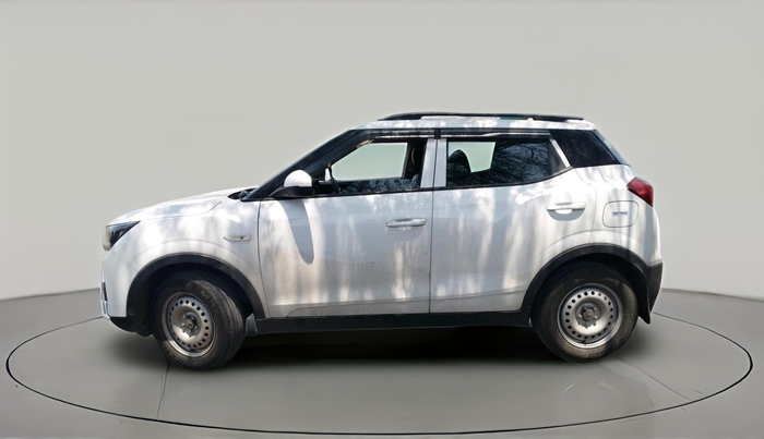 2024 Mahindra XUV300 W4 1.2 PETROL, Petrol, Manual, 14,654 km, exterior