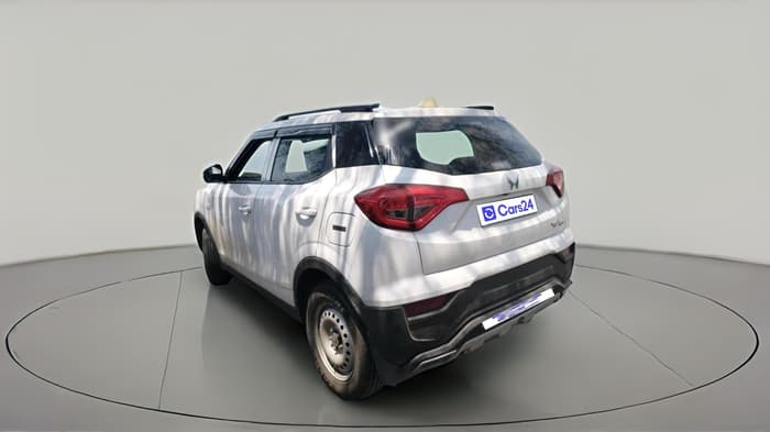 2024 Mahindra XUV300 W4 1.2 PETROL, Petrol, Manual, 14,800 km, exterior