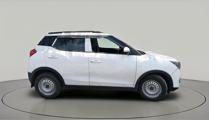 2024 Mahindra XUV300 W4 1.2 PETROL, Petrol, Manual, 14,654 km, exterior