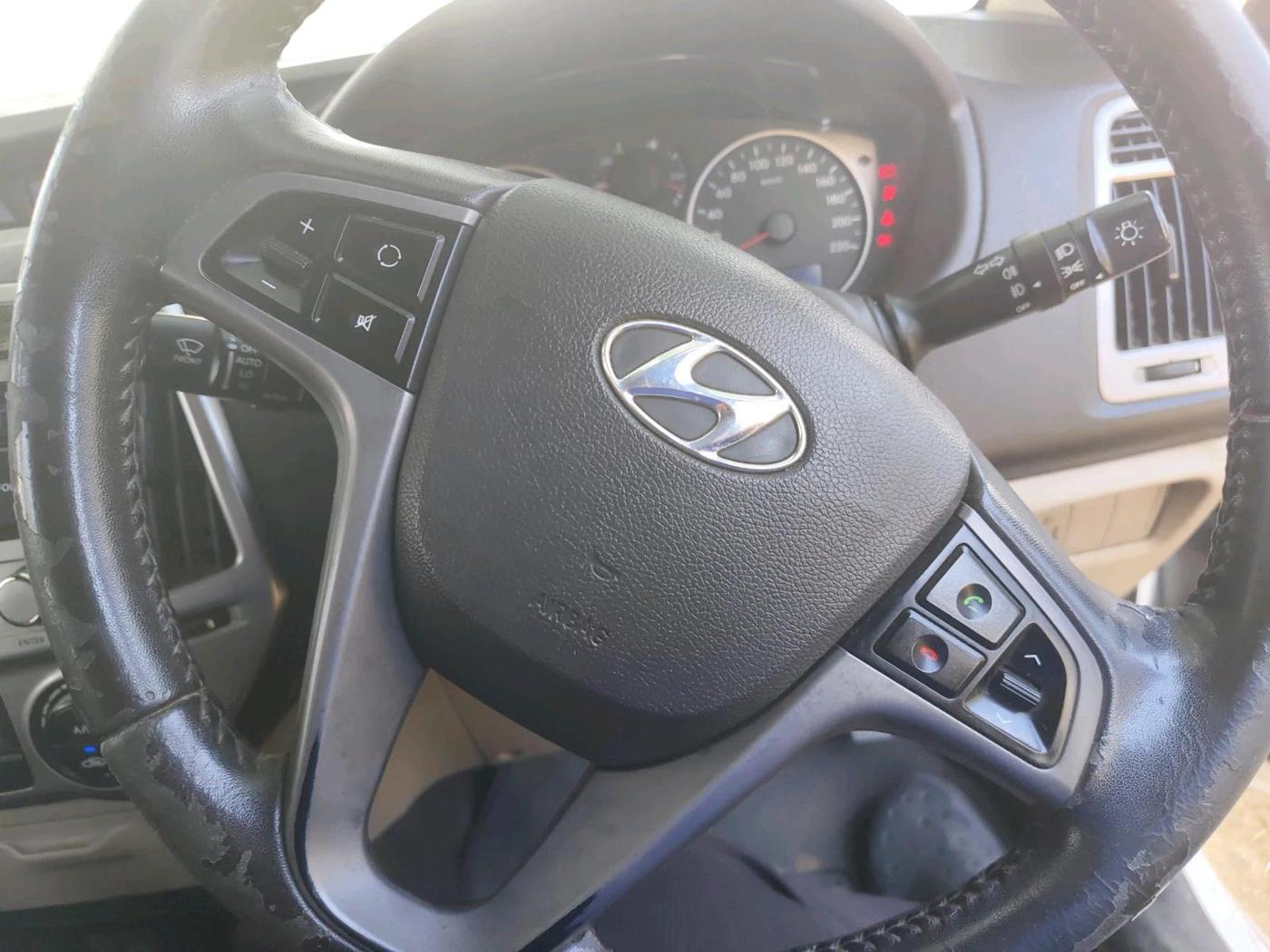 2013 Hyundai i20 SPORTZ 1.4 CRDI, Diesel, Manual, 1,33,637 km, interior