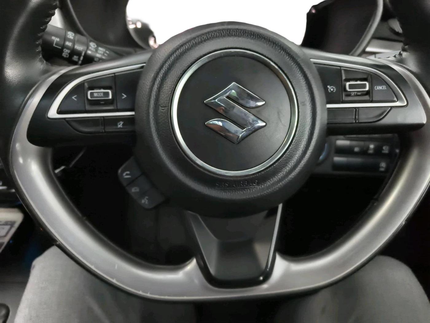 2022 Maruti BREZZA ZXI + SMART HYBRID DUAL TONE, Petrol, Manual, 47,994 km, interior