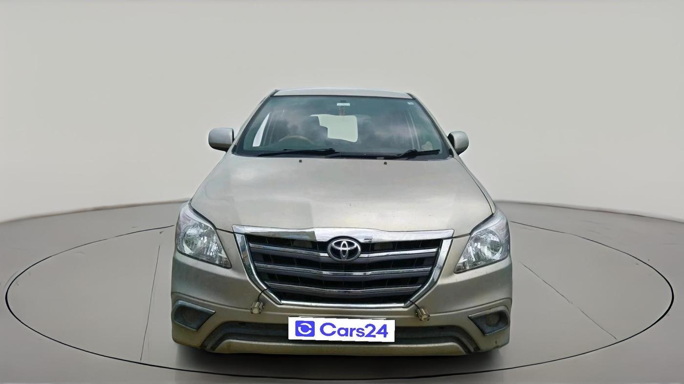 2016 Toyota Innova 2.5 GX 7 STR, Diesel, Manual, 1,22,700 km, exterior