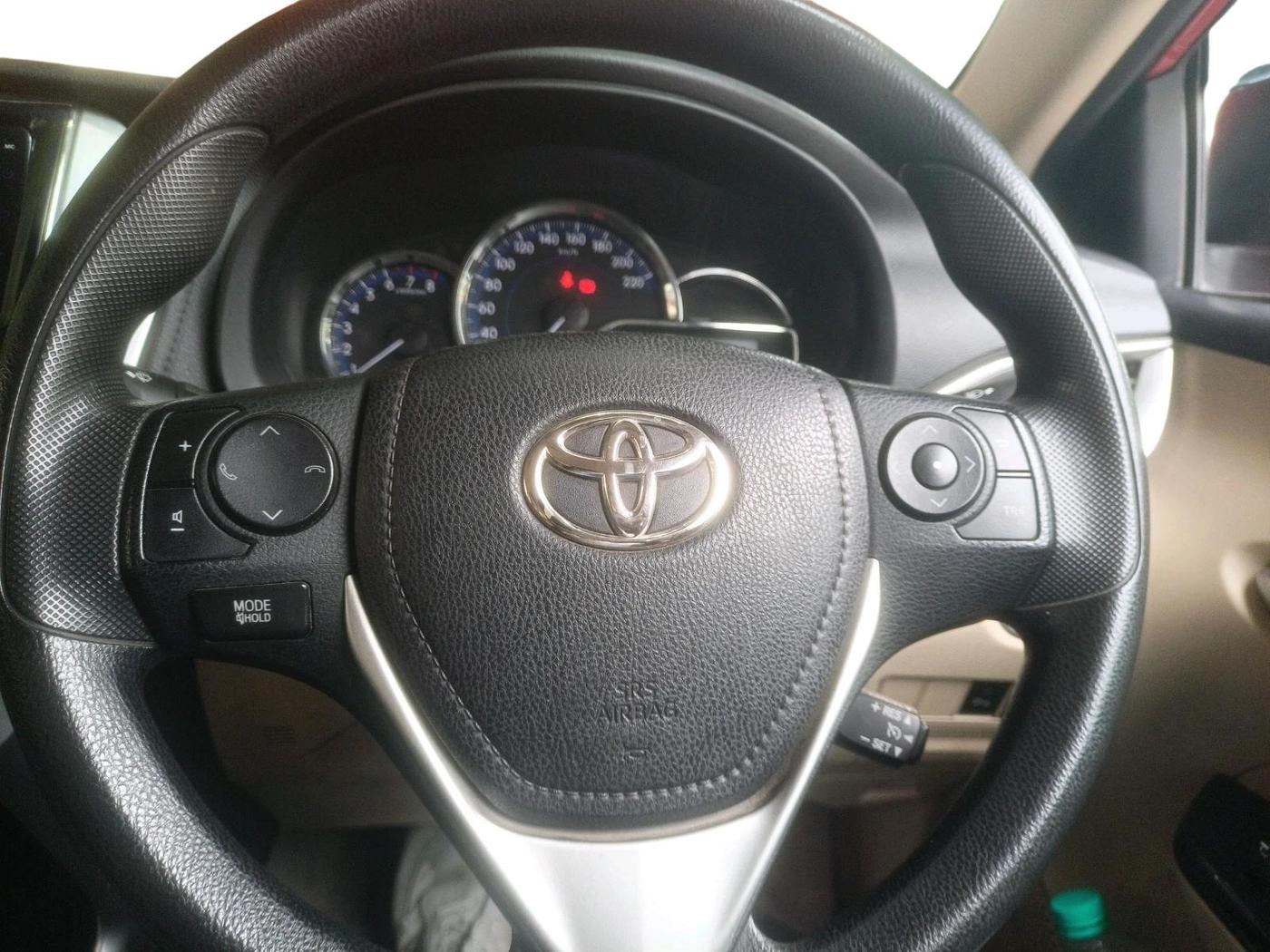 2018 Toyota YARIS V MT, Petrol, Manual, 76,181 km, interior