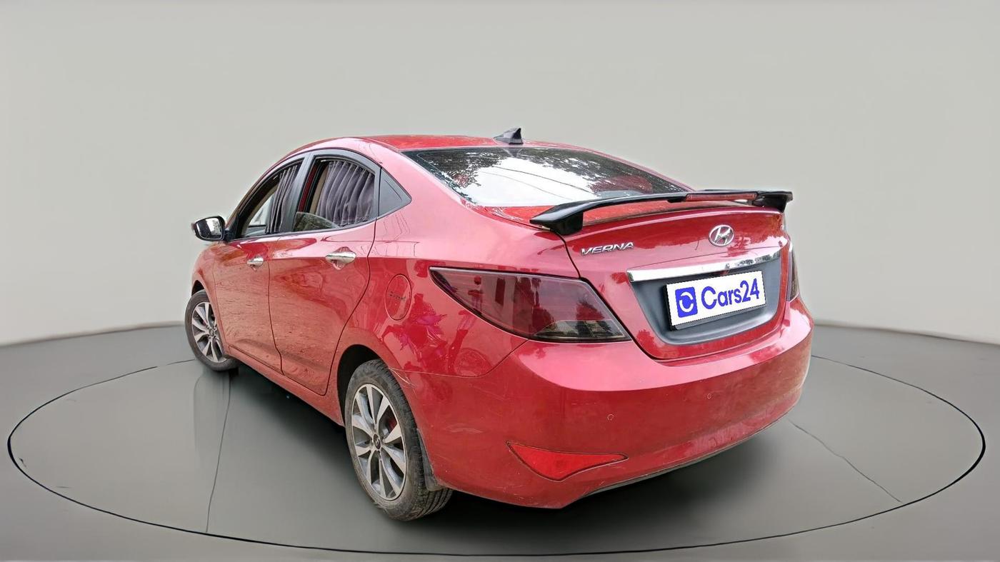 2015 Hyundai Verna FLUIDIC 4S 1.6 VTVT S, Petrol, Manual, 1,04,971 km, exterior