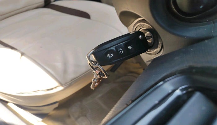 2017 Tata Tiago XT PETROL, Petrol, Manual, 26,587 km, interior