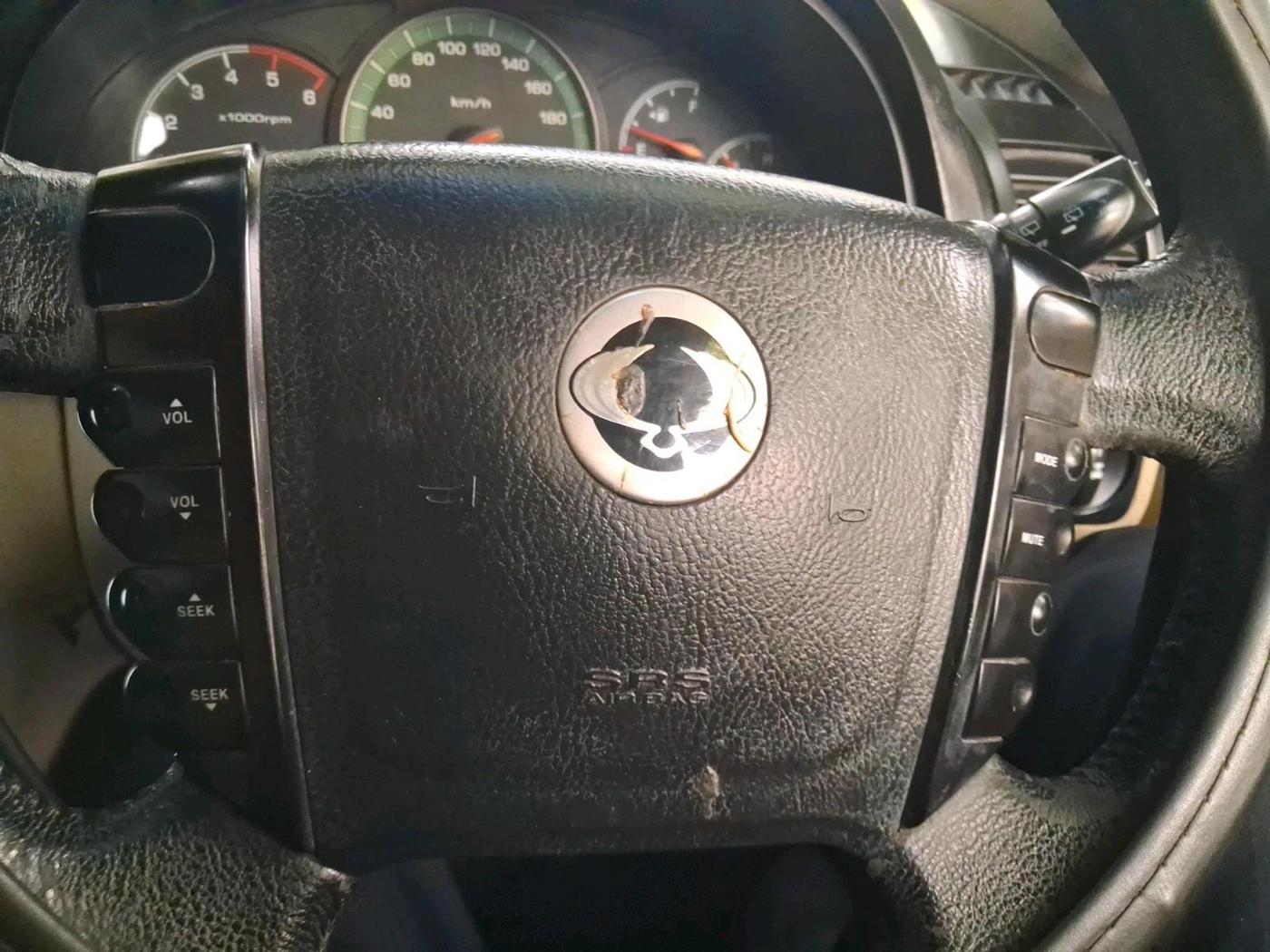 2013 Ssangyong Rexton RX5, Diesel, Manual, 1,55,063 km, interior